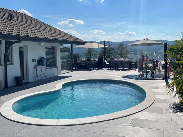 Pool in Füllinsdorf